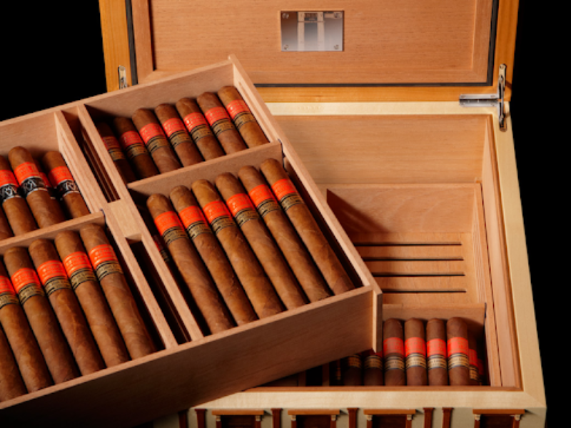 Cách hút xì gà như một dân chơi mà không làm xì gà bị tắc